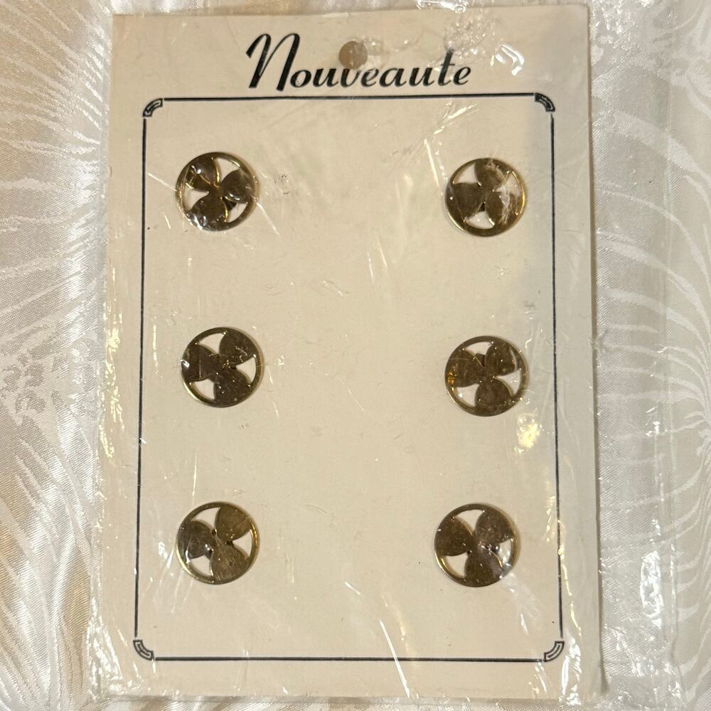 Vintage NOS Nouveaute Brass Buttons Set of Six Round Clover Sealed